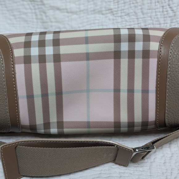 Burberry Barrel Nova Check Candy Pink Bag - Picture 6 of 9